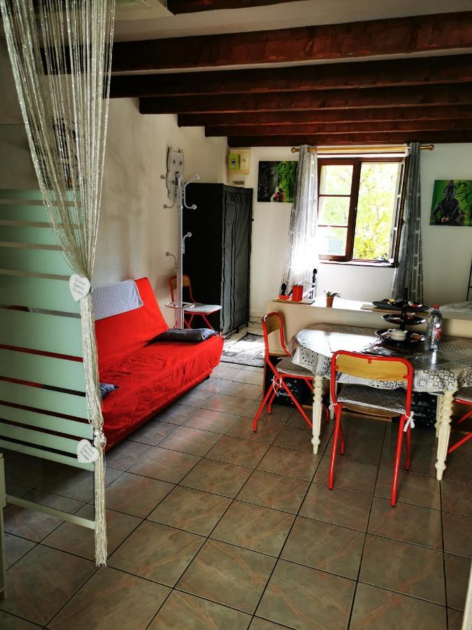 ヴィッテル Studio Tres Agreable Totalement Independant Dans Maison Avec Cour Sans Vis A Visヴィラ エクステリア 写真